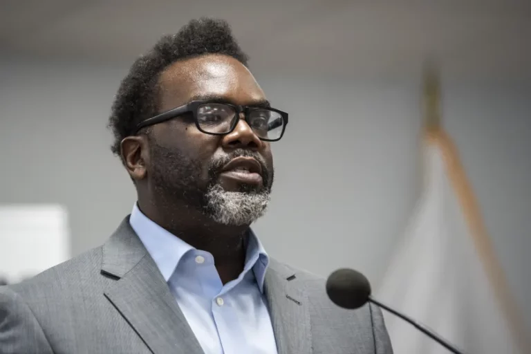La comunidad migrante opina: ¿Cuál cree usted que es el principal aspecto a mejorar en la ciudad, por parte del nuevo alcalde de Chicago?