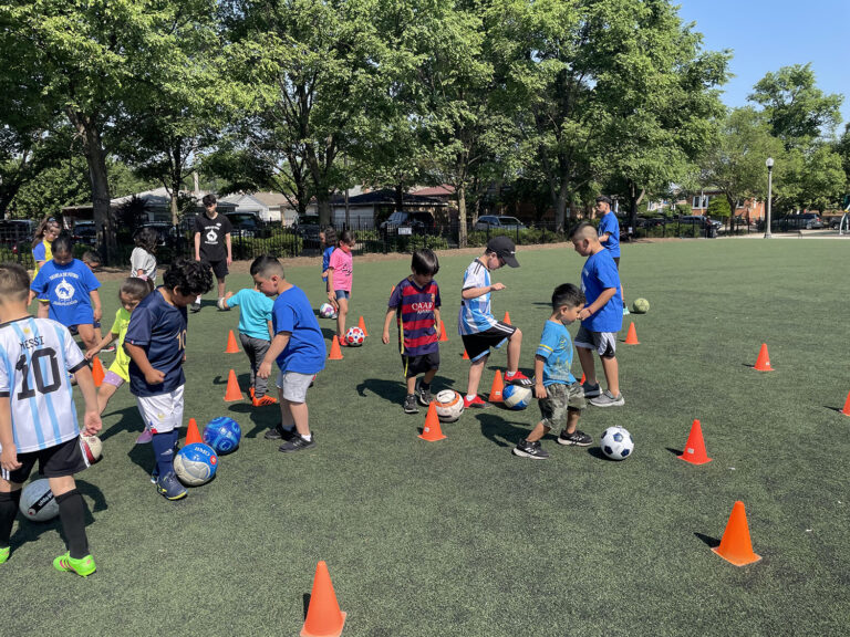 Celaya F.C. de Chicago: “Una escuela de futbol que une a nuestras familias”
