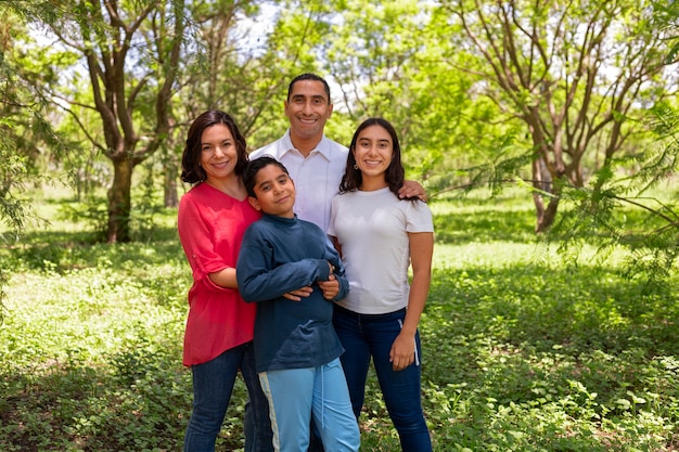 Editorial: ¿Cuál es la diferencia entre un latino y un hispano?
