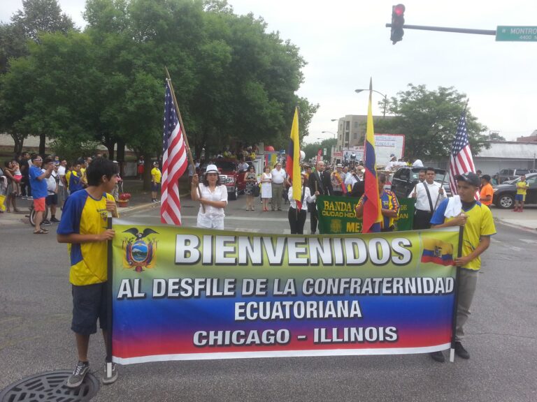 DESFILE DE LA CONFRATERNIDAD ECUATORIANA EN CHICAGO