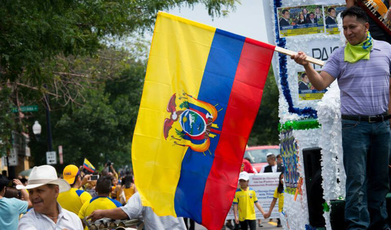 LAS MEJORES IMÁGENES DEL “DESFILE DE LA CONFRATERNIDAD ECUATORIANA 2023” EN CHICAGO…
