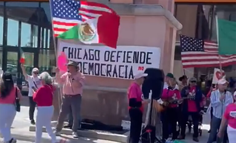 La “Marea Rosa” extendió sus olas hasta Chicago…