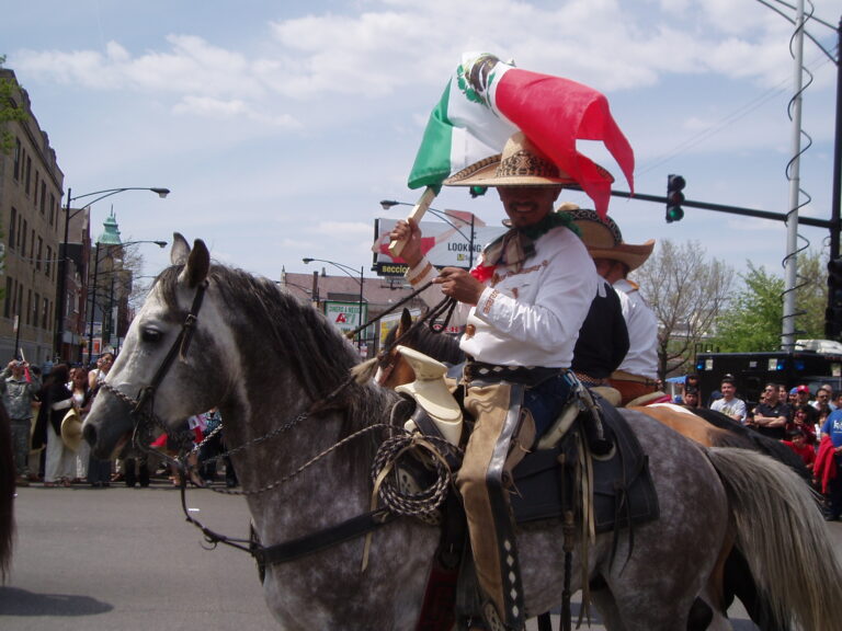 REGRESA EL DESFILE A LA CALLE CERMAK