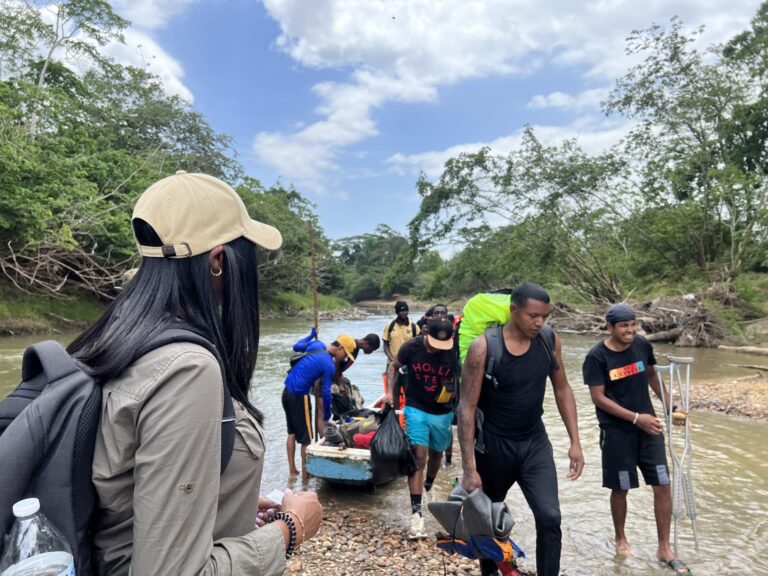 Lo Que Faltaba: Rutas VIP para migrantes que tengan más dinero por menos riesgos, al cruzar la Selva del Darién entre Colombia y Panamá…