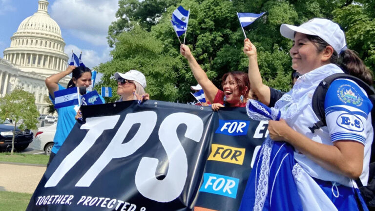 Estados Unidos retira el TPS a miles de hondureños y nicaragüenses Estados Unidos retira el TPS a miles de hondureños y nicaragüenses